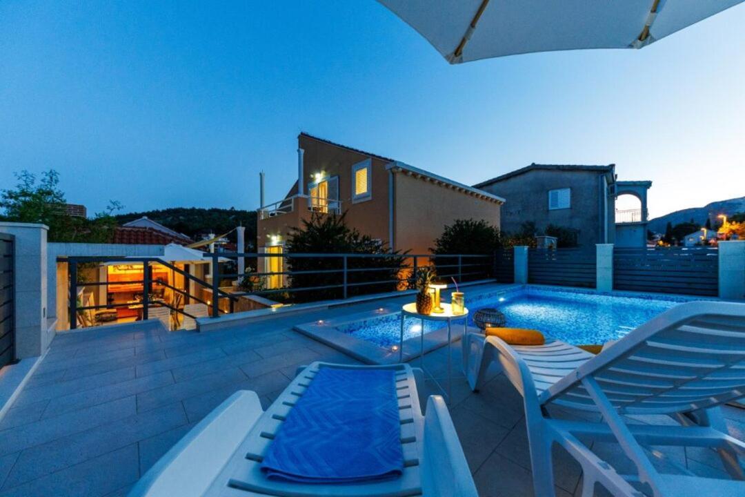 Villa "Amber" Luxury Apartments With A Pool Mlini Room photo